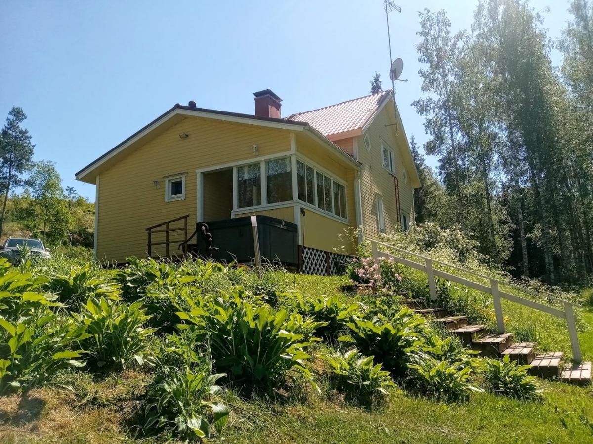 Jacuzzi Niemelae Villa Melkoniemi Екстериор снимка